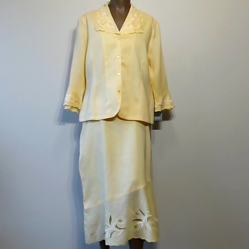 Stylish 2pc Banana dress & jacket set by Tally Taylor